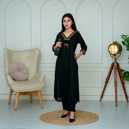 Onyx Tribal Embroidered Kurta