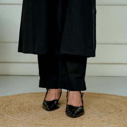 Onyx Tribal Embroidered Kurta